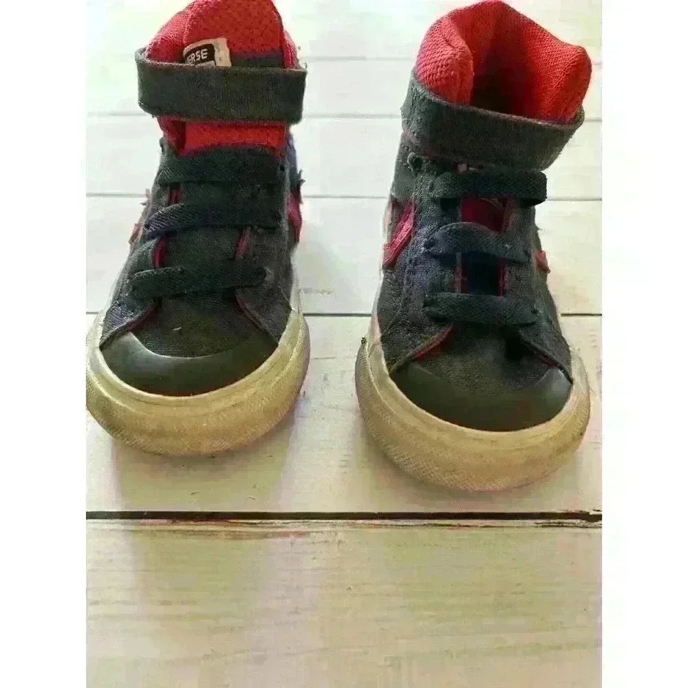 Converse -Chuck Taylors All Star Toddler Size 5 Black Red - Picture 2 of 6